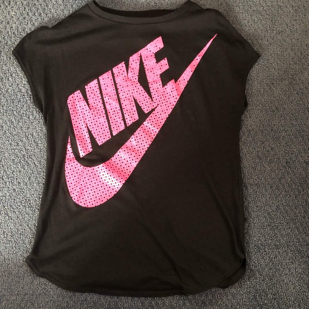 Nike athletic tee